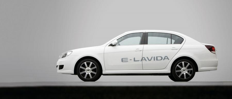  Volkswagen E-Lavida Concept 2010 года  (фото 6 из 6)